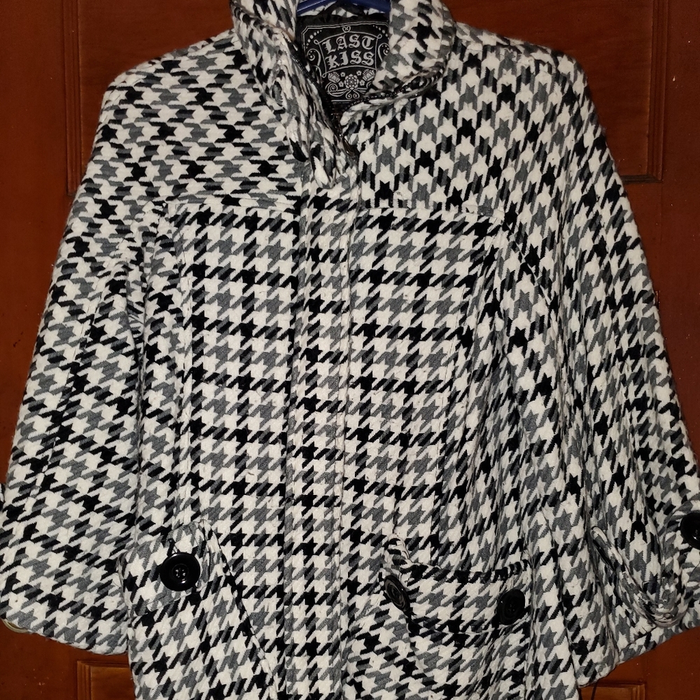 Houndstooth coat